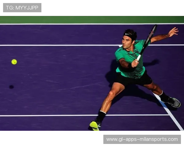 网球截击反应极快,近网处理堪称大师级