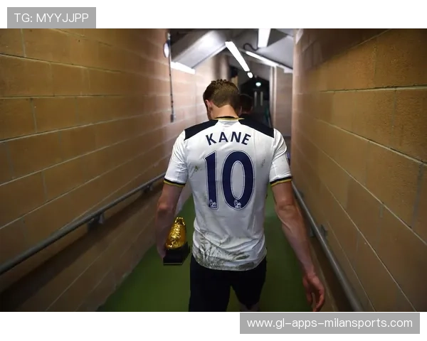 凯恩脚尖轻触完成致命一传，热刺攻势再引全场惊呼