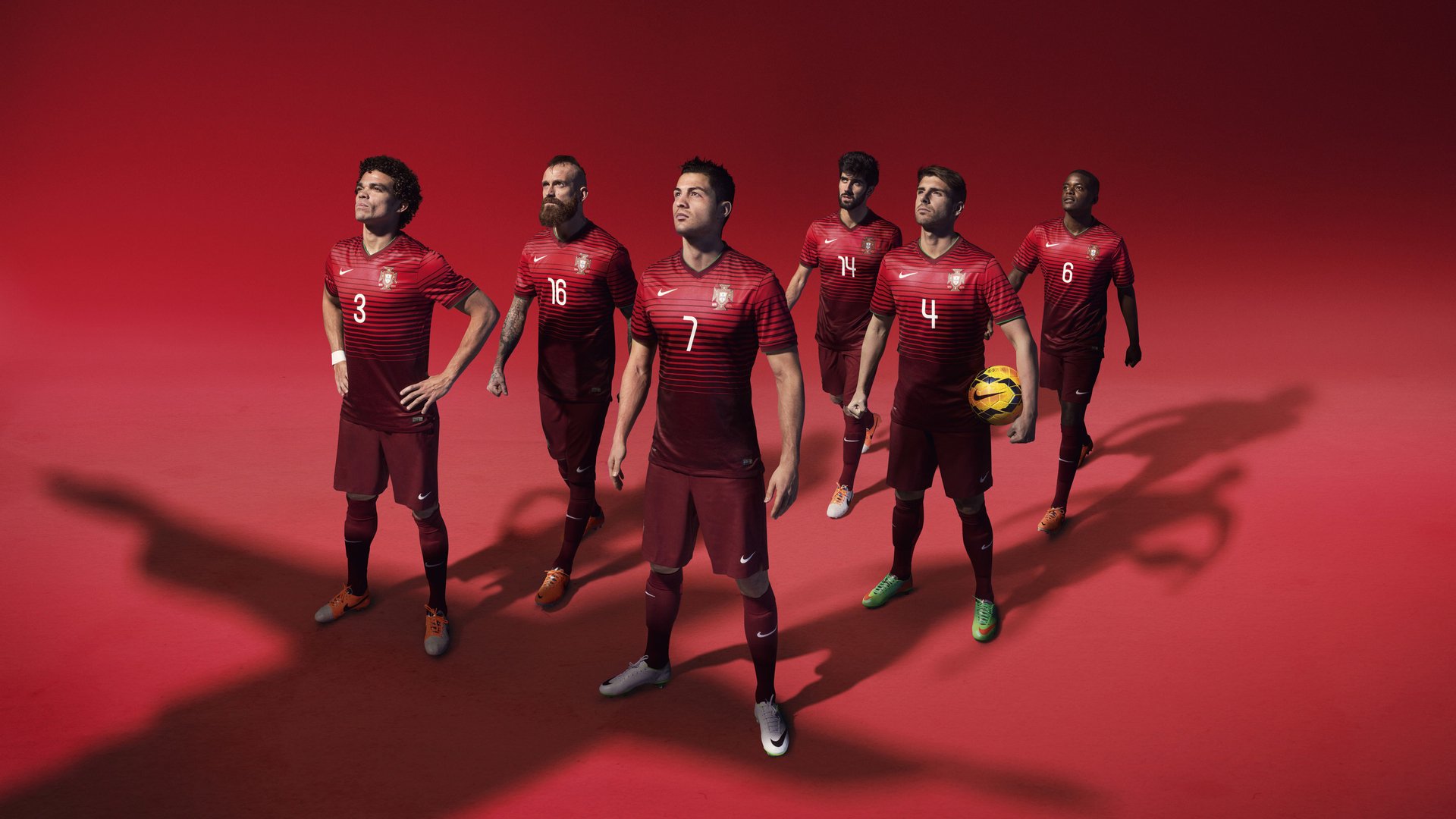 特色竞技：不同国家足球特色的深度解析，各国足球联赛特点